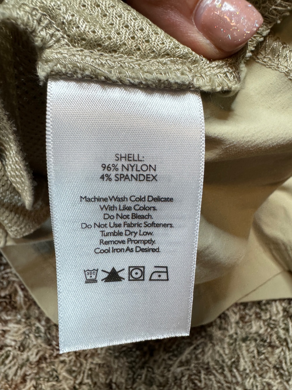 Eddie Bauer Light Khaki Cargo Shorts - Picture 4 of 5